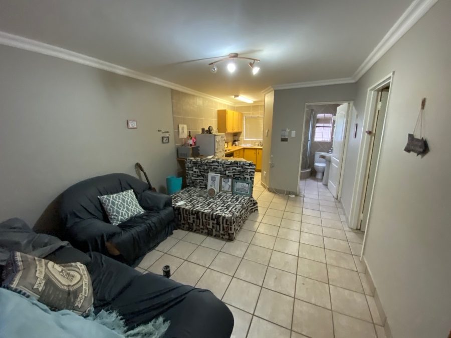 To Let 1 Bedroom Property for Rent in Bult North North West